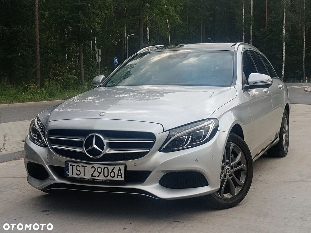 Mercedes-Benz Klasa C 200 4Matic 9G-TRONIC Avantgarde - 2
