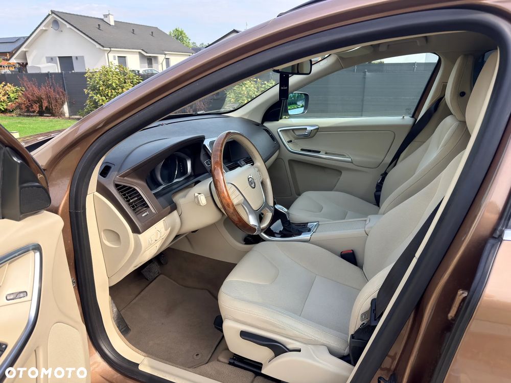 Volvo XC 60 2.4D AWD - 10