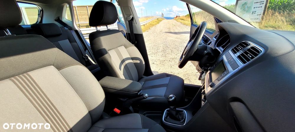 Volkswagen Polo 1.2 TSI (Blue Motion Technology) Comfortline - 29