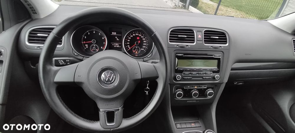 Volkswagen Golf 1.6 Comfortline - 11