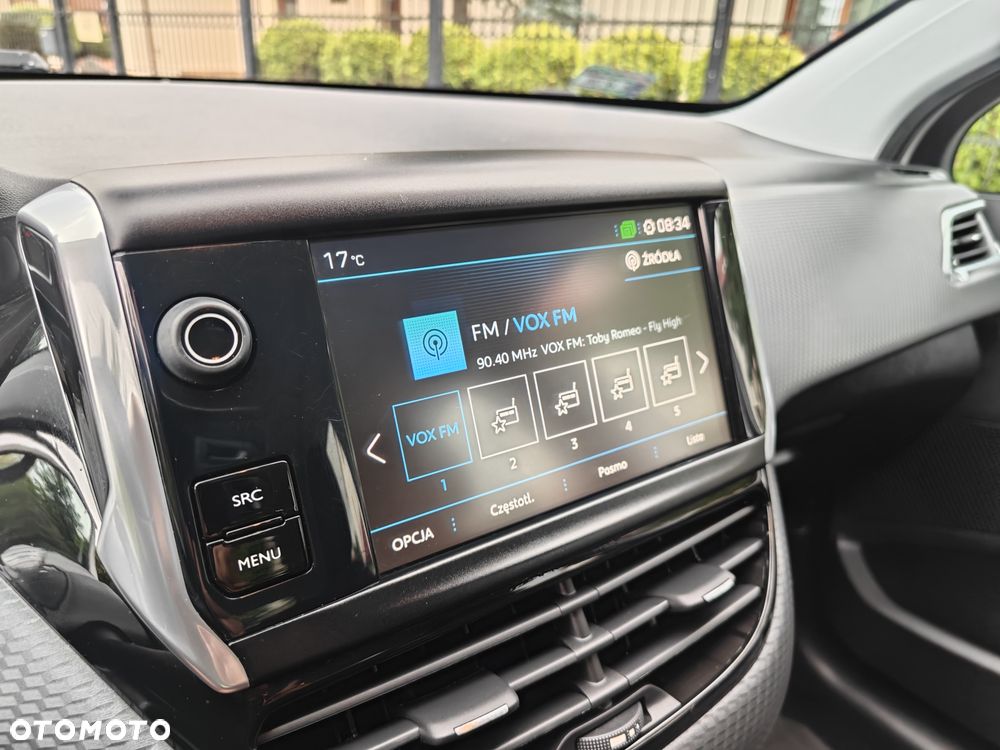 Peugeot 2008 1.2 Pure Tech Active S&S - 23