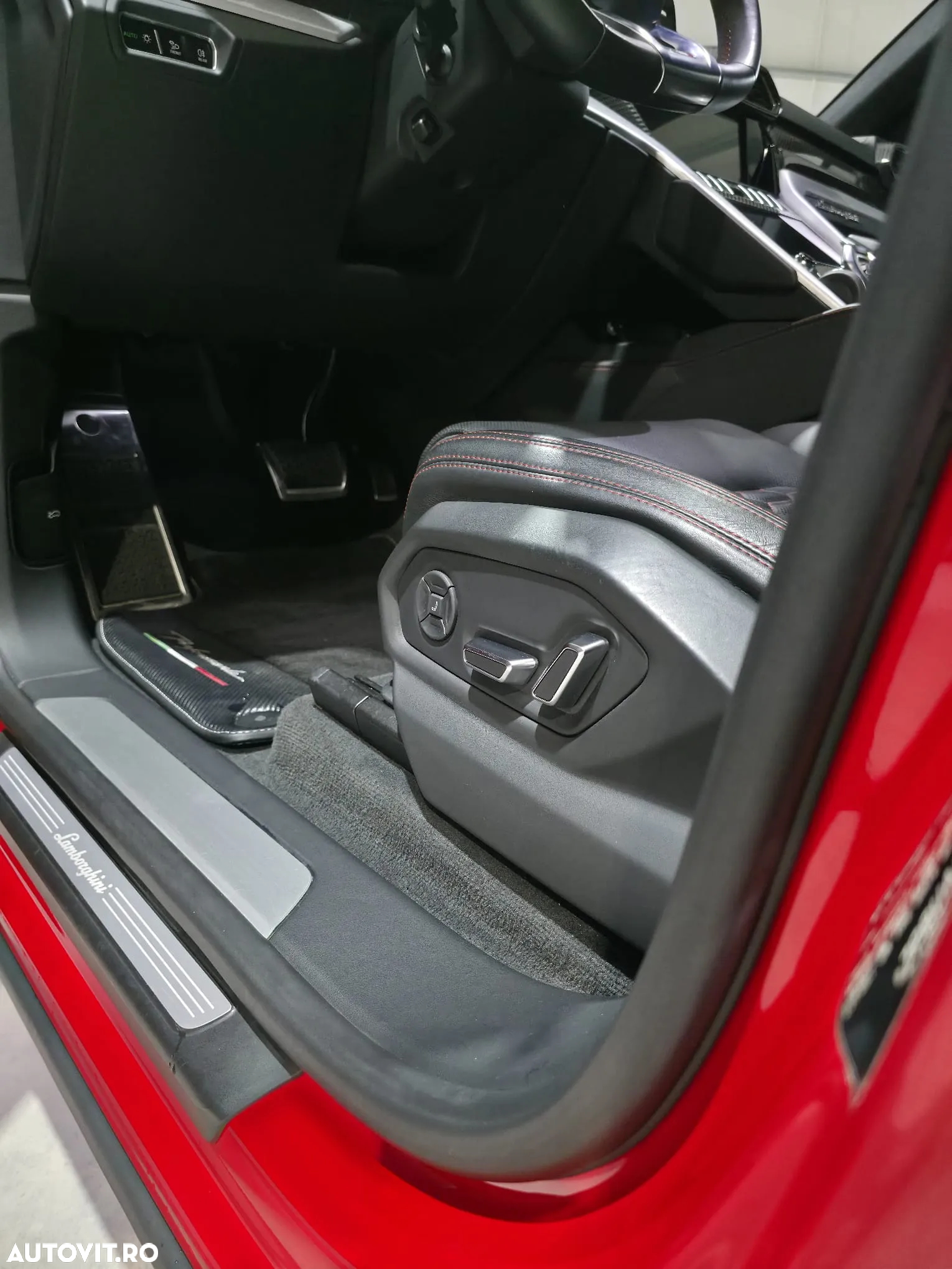 Lamborghini URUS Standard - 15