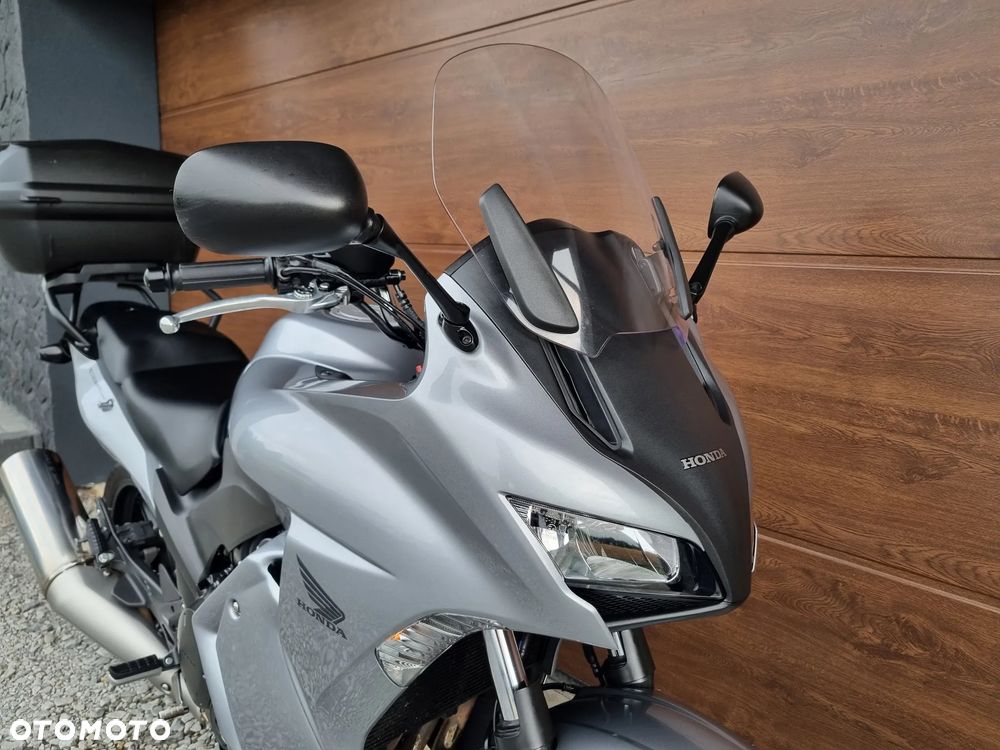 Honda CBF - 10