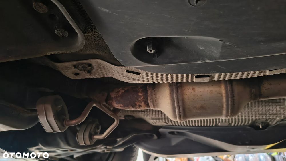 Skoda RAPID 1.2 TSI Active - 22