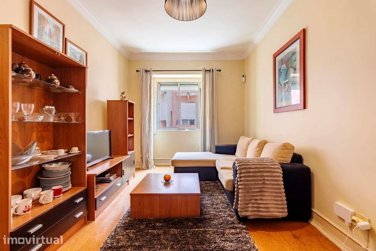 Apartamento T2+1 c/ Logradouro em Queluz, Sintra - Grande imagem: 5/42