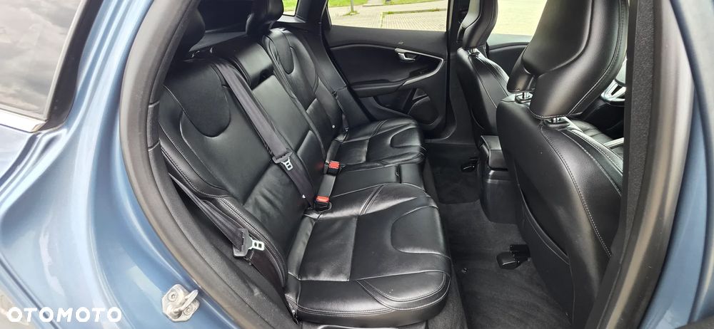Volvo V40 D3 Momentum - 13