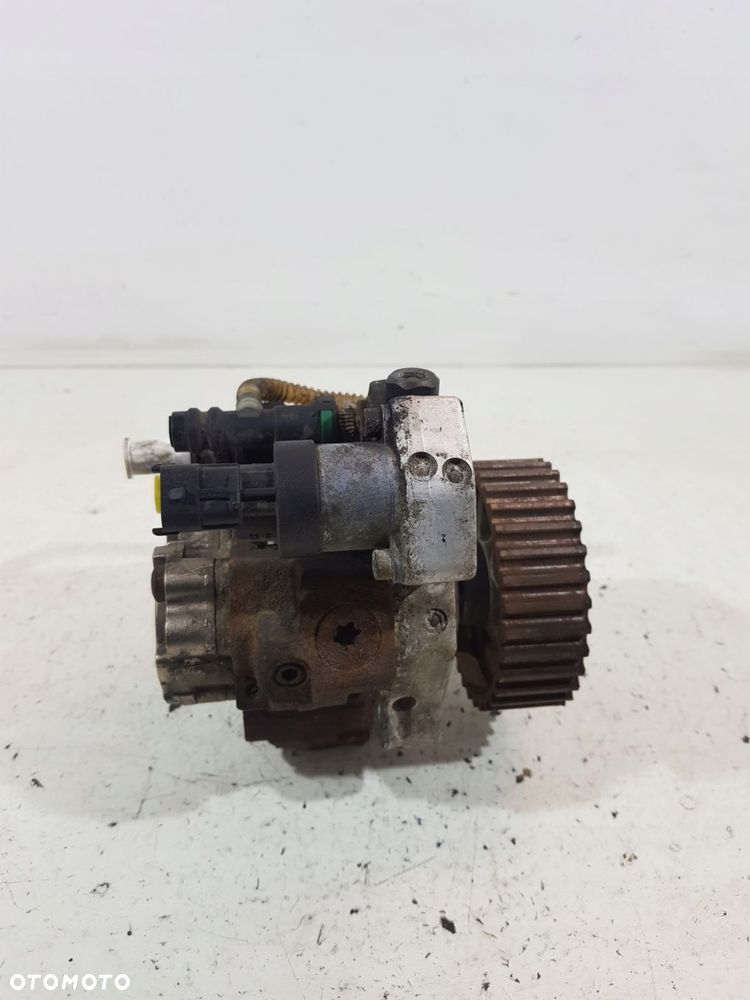 pompa wtryskowa h8200256255 renault scenic ii megane 1.9 dci - 5