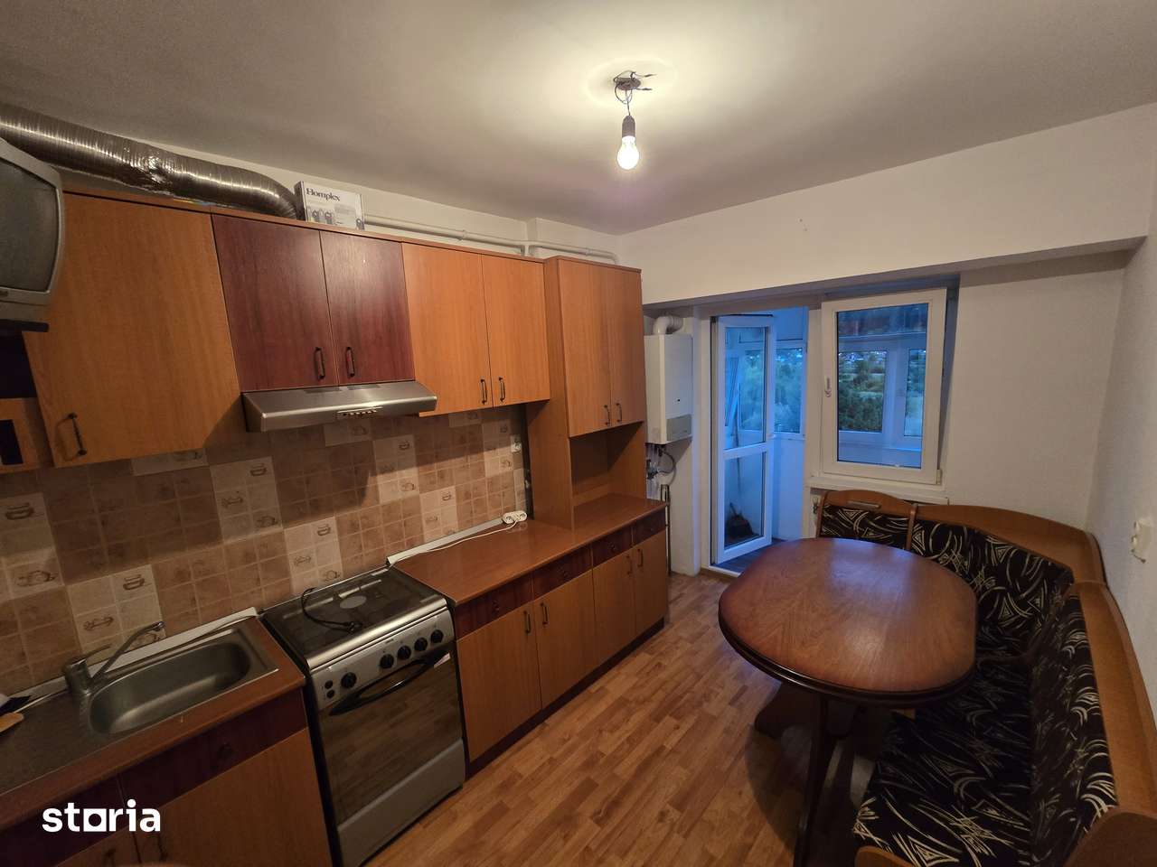 3 camere zona P-ța centrală priveliște spre pădure si râul Bistrița! - Imagine principală: 5/21