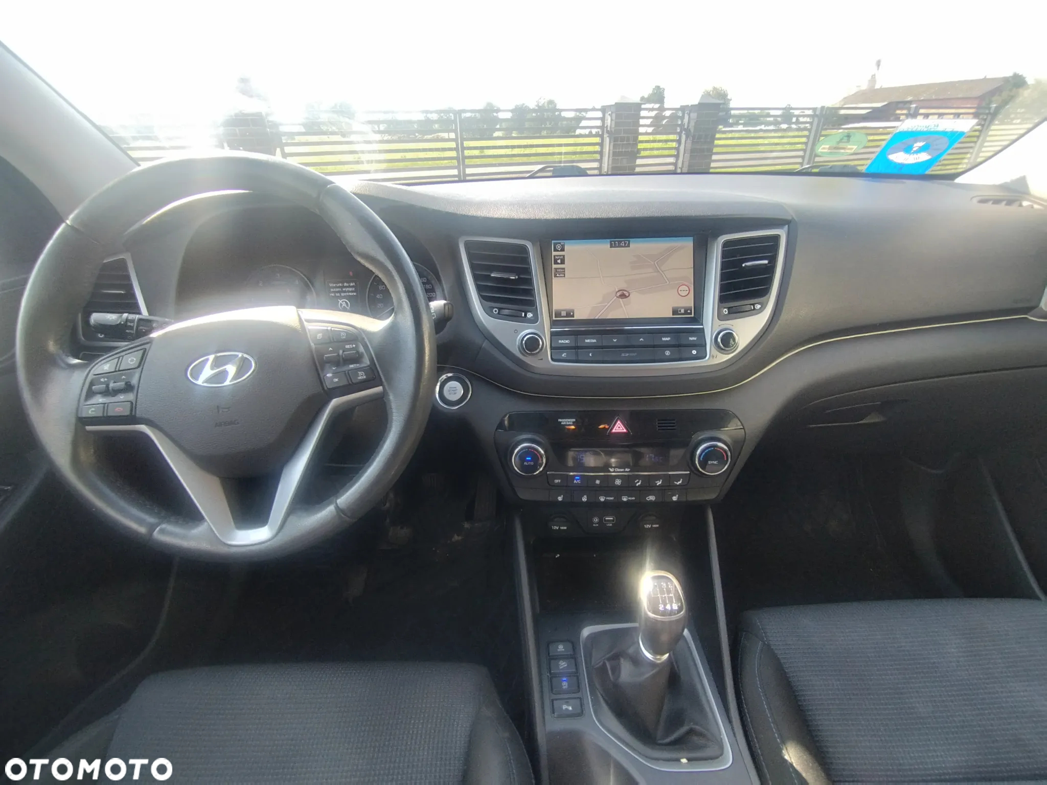 Hyundai Tucson 2.0 CRDI BlueDrive Style 2WD - 11