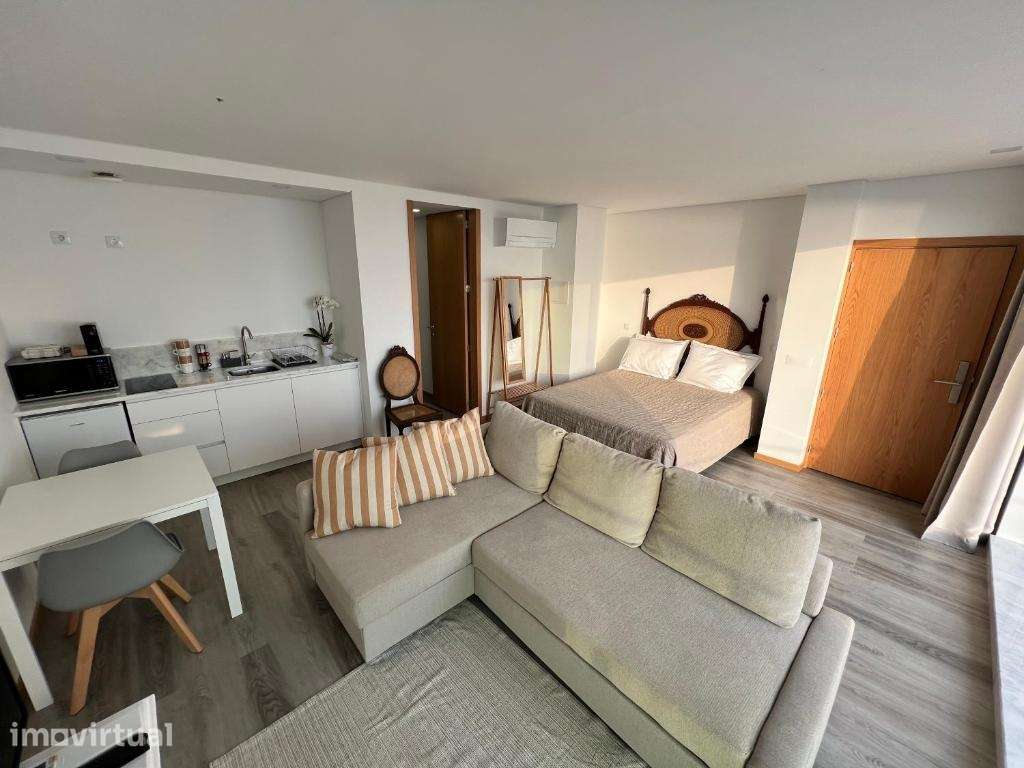 Apartamento T3 dividido em estúdios, em frente ao mar, na Póvoa de Var - Grande imagem: 2/30