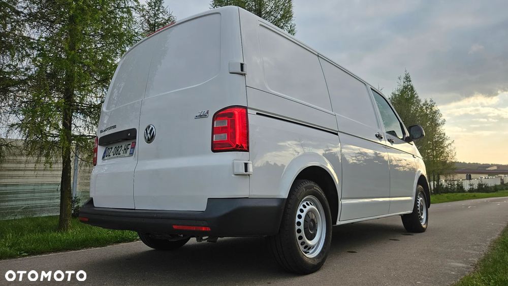 Volkswagen Transporter - 8