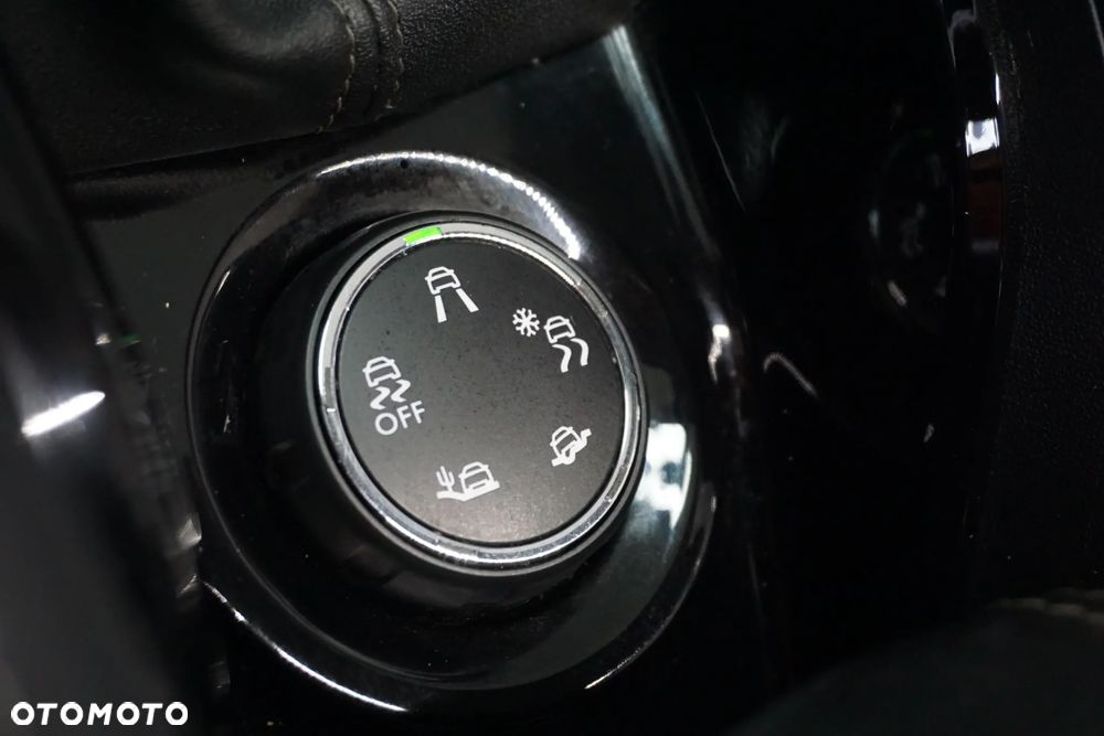 Peugeot 2008 BlueHDi 100 STOP & START Style - 36
