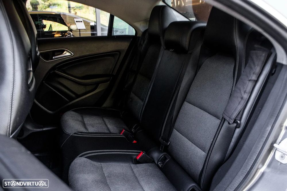 Mercedes-Benz CLA 200 CDI - 23
