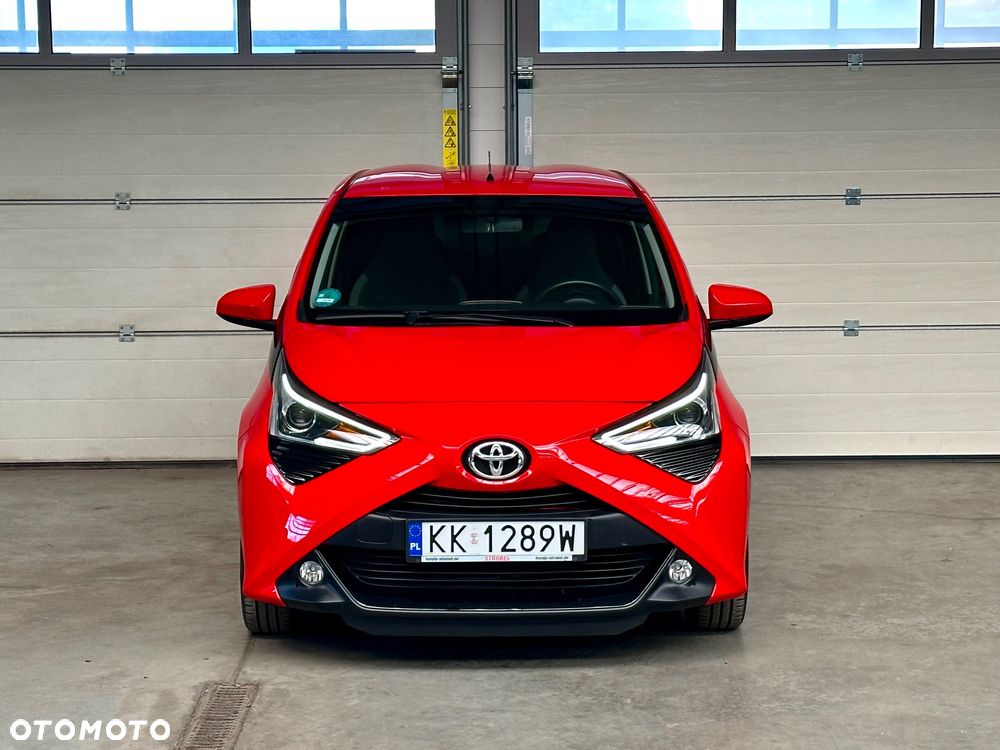 Toyota Aygo x-play connect - 2
