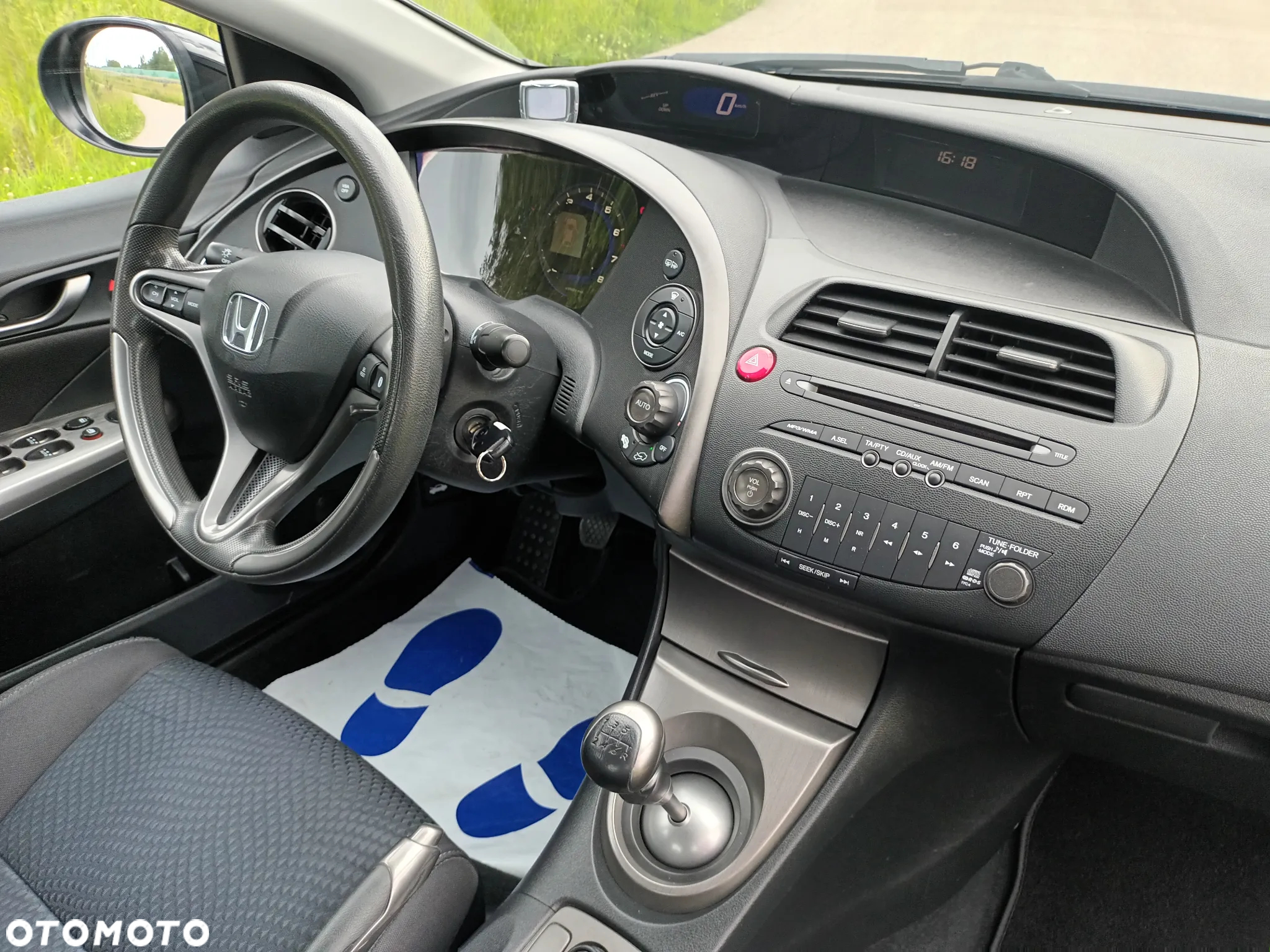 Honda Civic 1.4 i-VTEC Comfort - 19