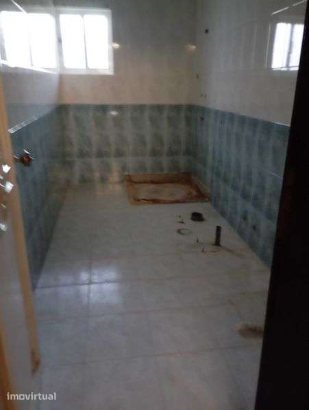 Moradia T2 em PERNES para recuperar - Grande imagem: 5/12