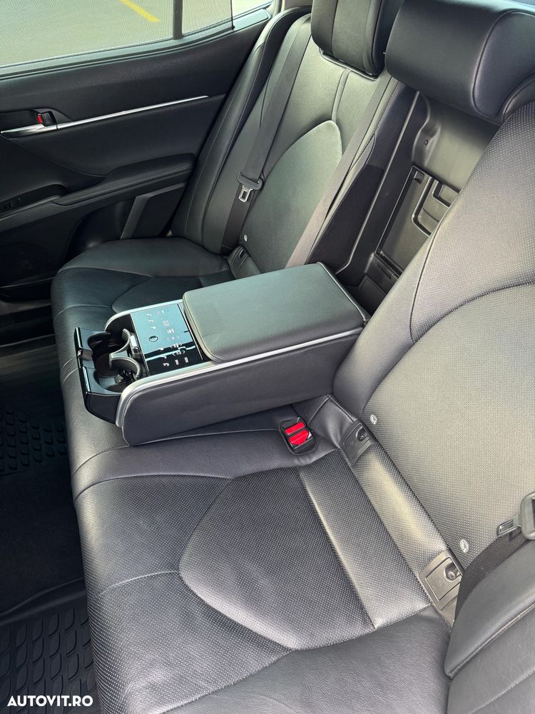 Toyota Camry 2.5 Exclusive - 10