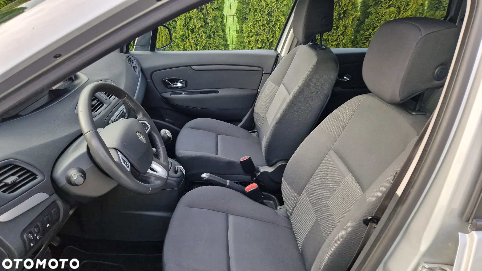 Renault Scenic 1.6 16V 110 TomTom Edition - 7