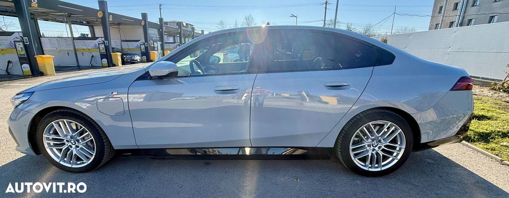 BMW Seria 5 550e xDrive AT PHEV - 5