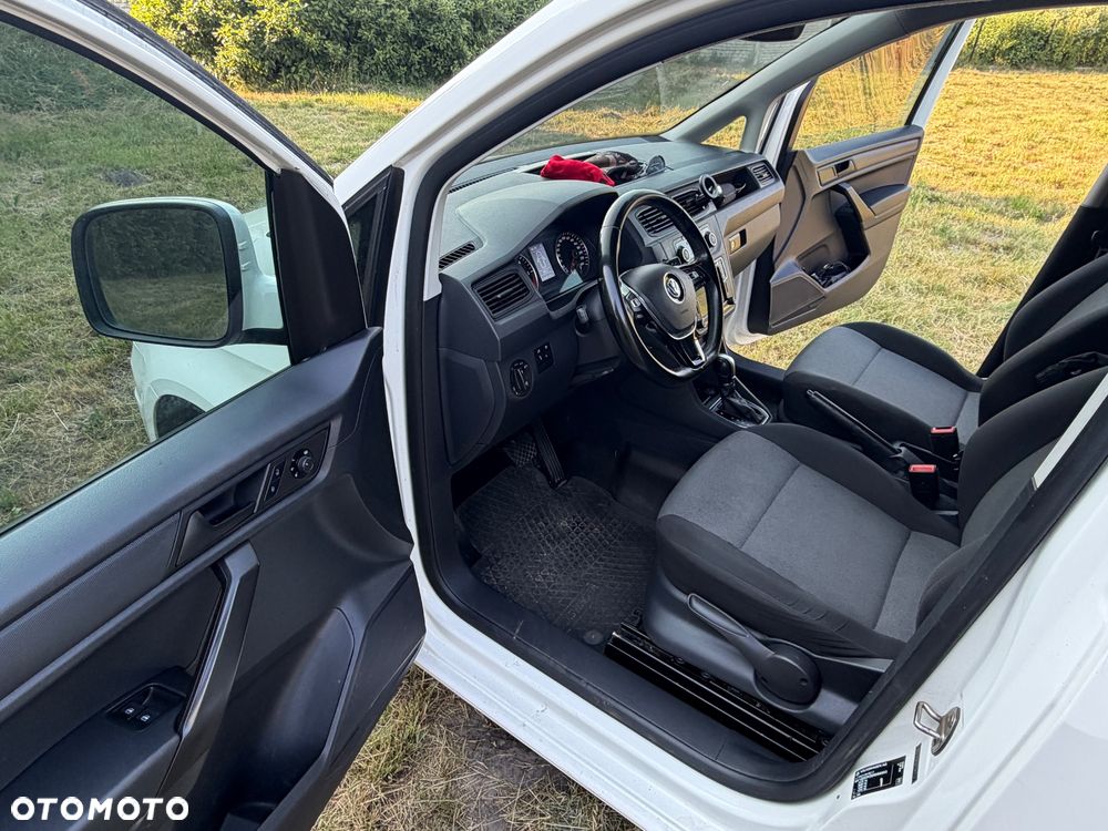 Volkswagen Caddy Maxi 2.0 tdi 4 Motion DSG - 6