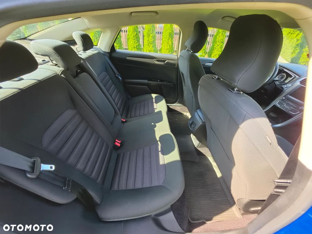 Ford Fusion - 7