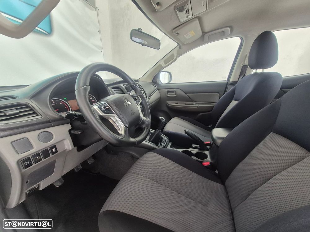 Mitsubishi L200 2.4 DI-D CD Space Cab Invite 2WD - 11