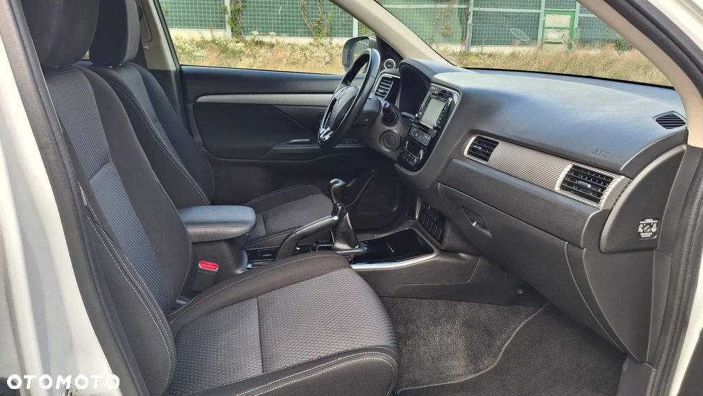 Mitsubishi Outlander 2.0 City Style 2WD - 14