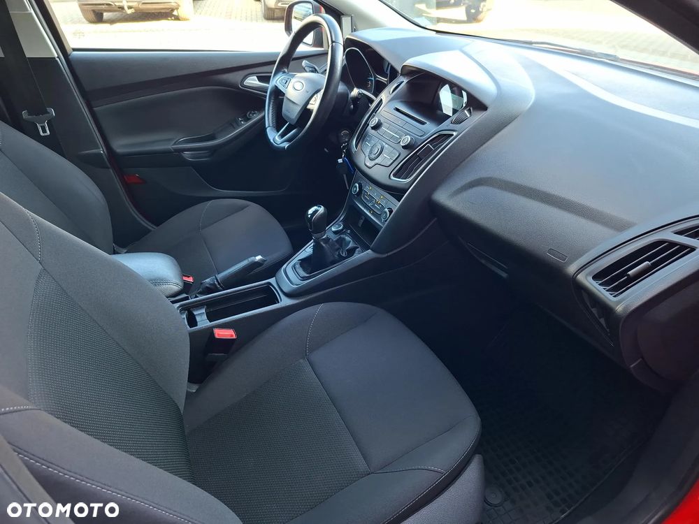 Ford Focus 1.6 Trend - 31