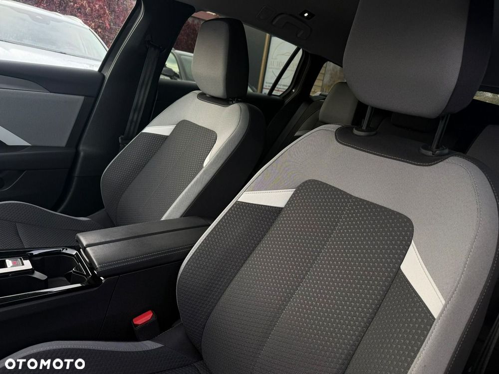 Opel Astra 2023 photo 5