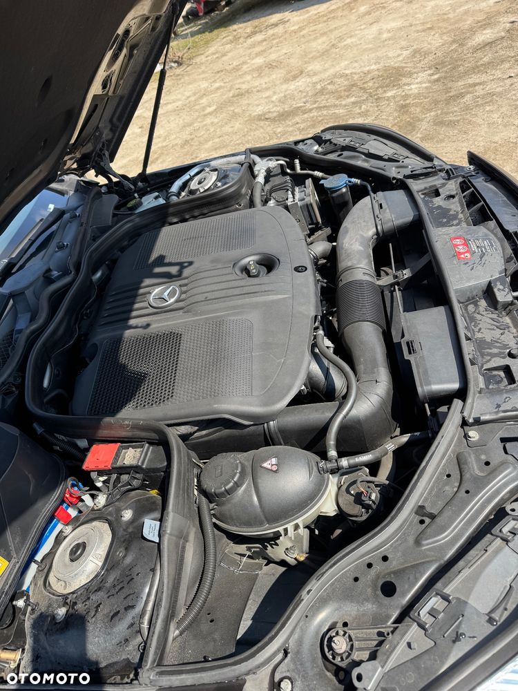 Mercedes-Benz Klasa E 200 CDI DPF BlueEFFICIENCY 7G-TRONIC - 31