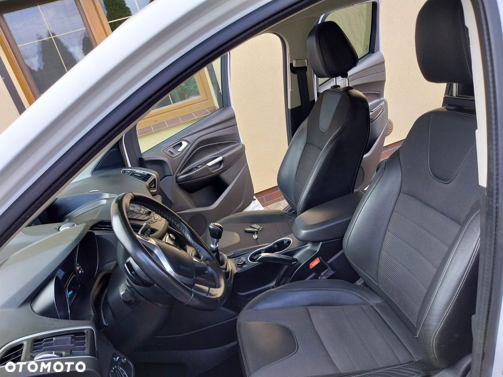 Ford Kuga - 22