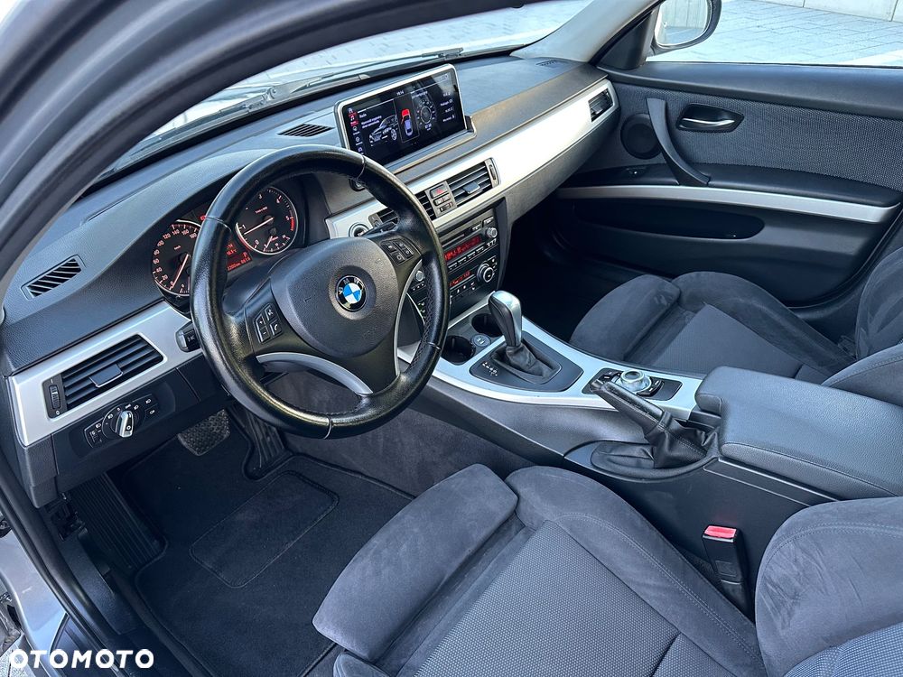 BMW Seria 3 320d DPF Edition Sport - 19