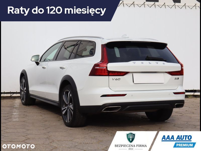 Volvo V60 Cross Country - 5