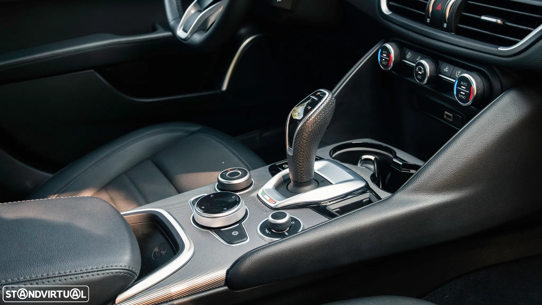 Alfa Romeo Giulia 2.2 D Sprint AT8 - 32