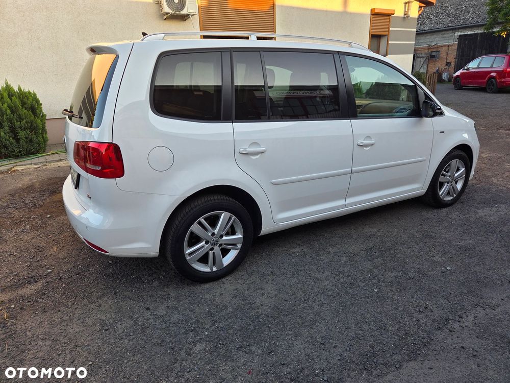Volkswagen Touran 1.6 TDI DPF DSG MATCH - 9