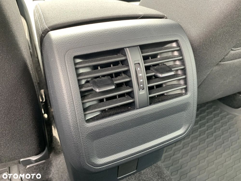 Volkswagen Passat 1.5 TSI EVO Business DSG - 25