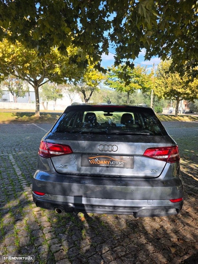 Audi A3 Sportback 1.6 TDI S-line - 4