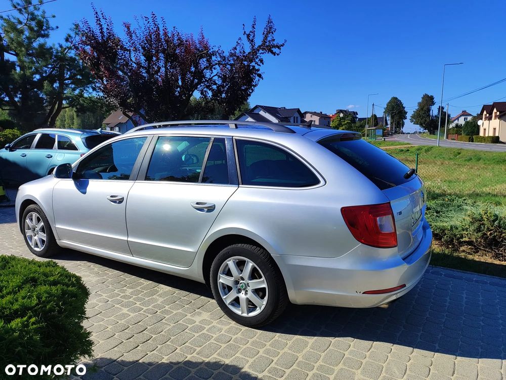Skoda Superb 2.0 TDI Elegance - 6