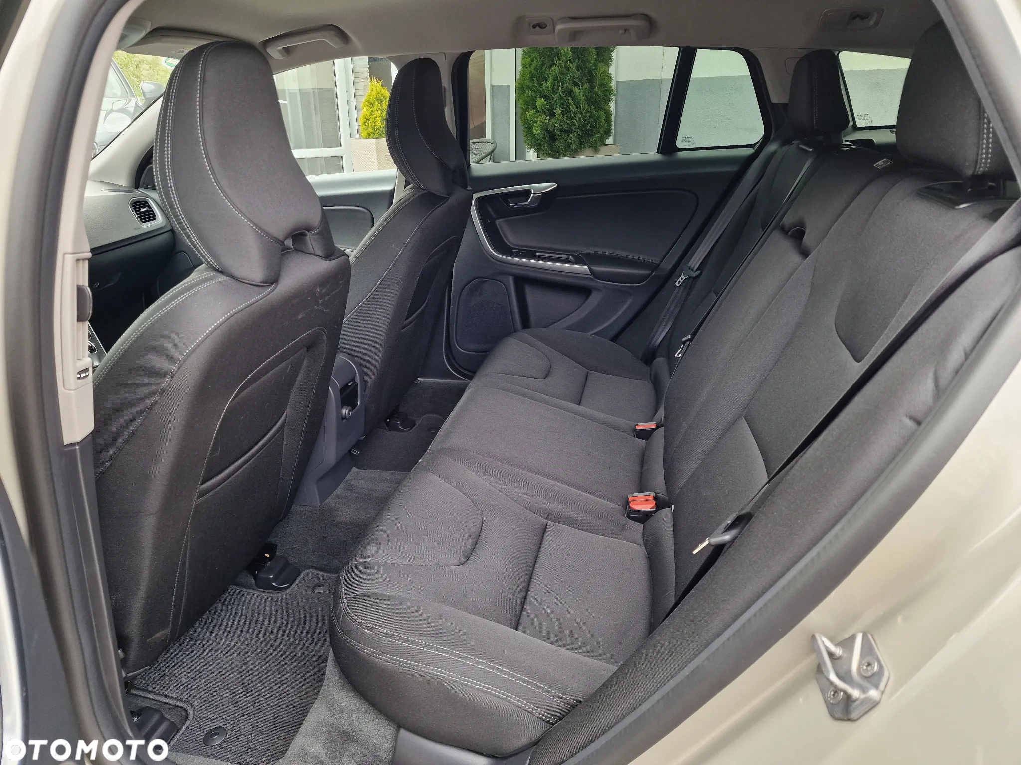 Volvo V60 D2 Geartronic Momentum - 21