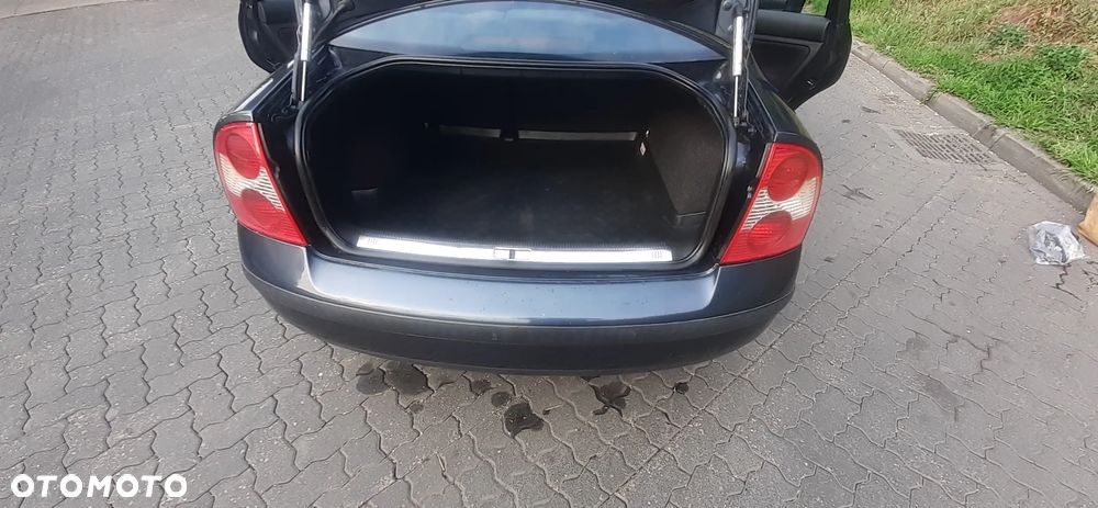Volkswagen Passat 1.8T Comfortline - 6