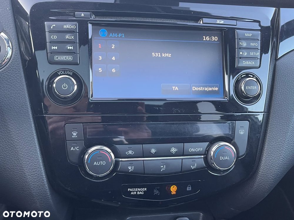 Nissan Qashqai 1.6 dCi Xtronic TEKNA+ - 31