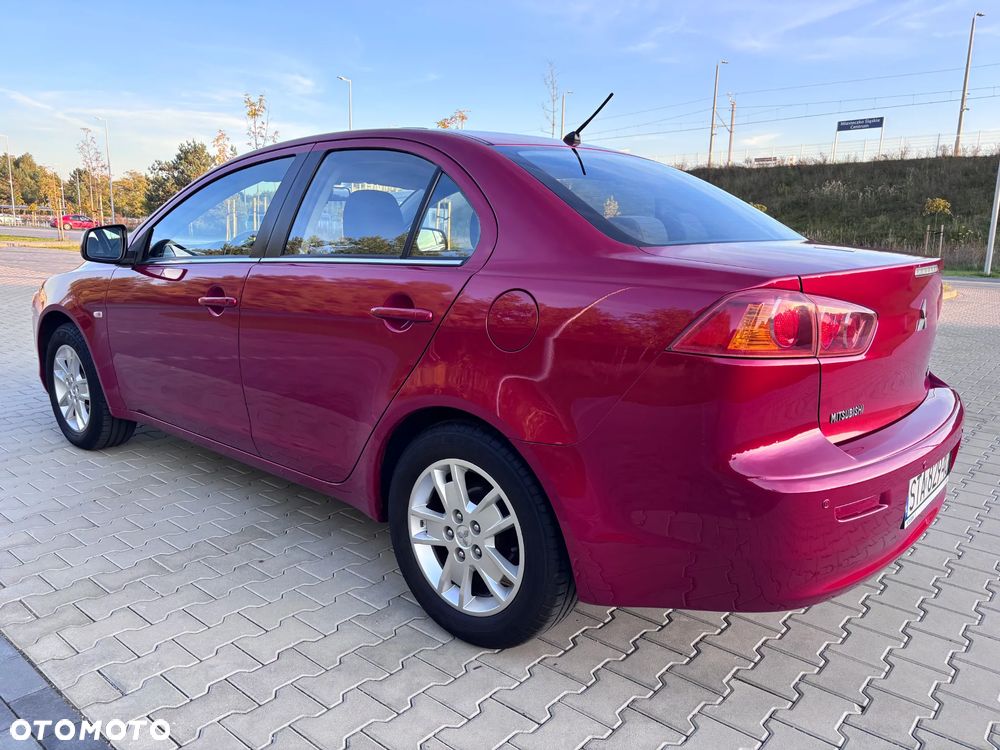 Mitsubishi Lancer - 11
