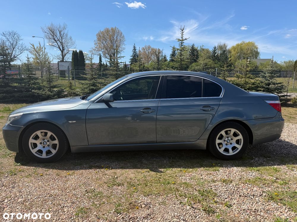 BMW Seria 5 520d Edition Exclusive - 4
