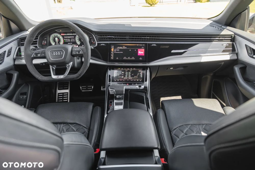 Audi Q8 - 12