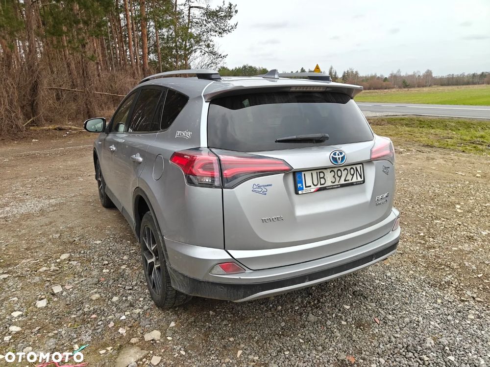 Toyota RAV4 - 8