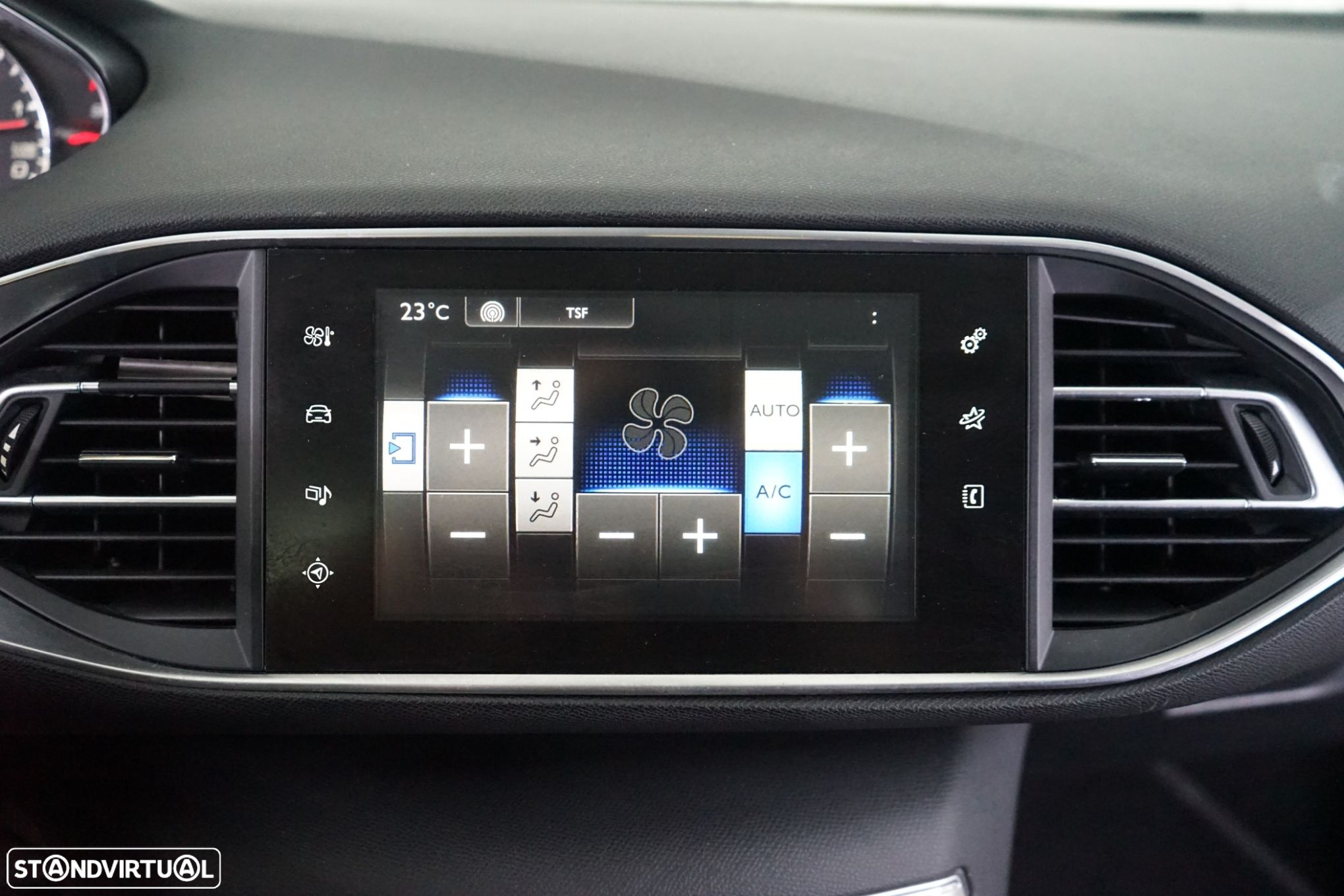 Peugeot 308 1.6 BlueHDi Allure J18 - 23