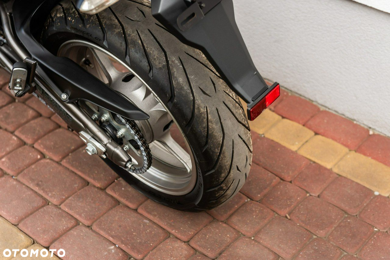 Kawasaki ER - 8