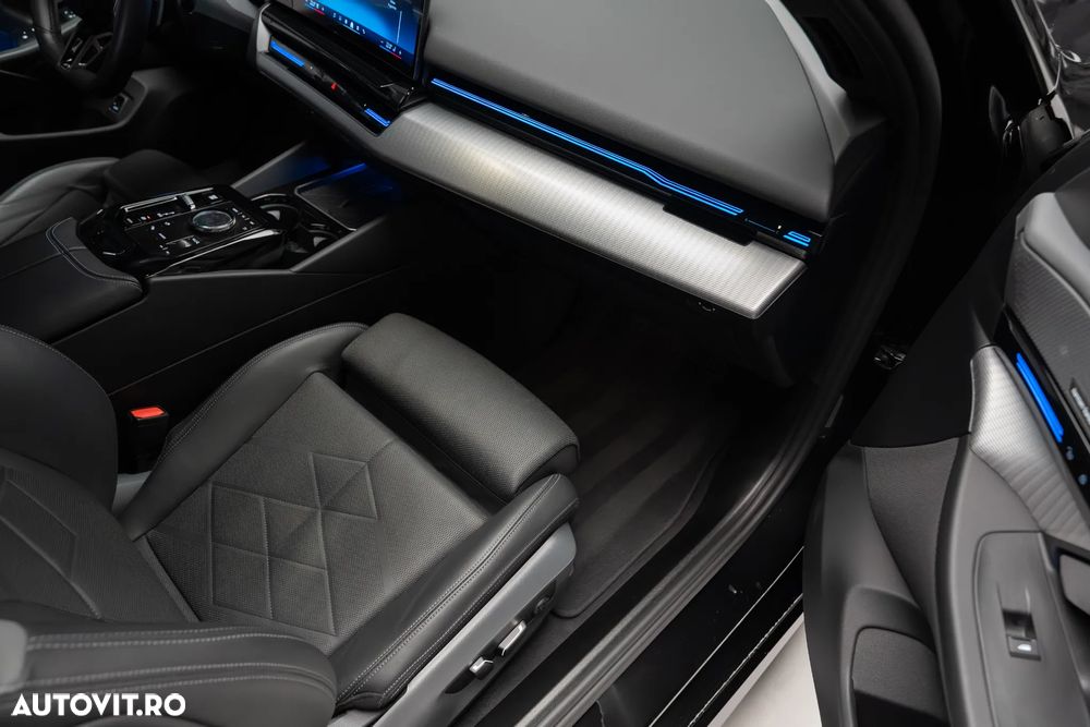 BMW Seria 5 520d xDrive Aut. - 35