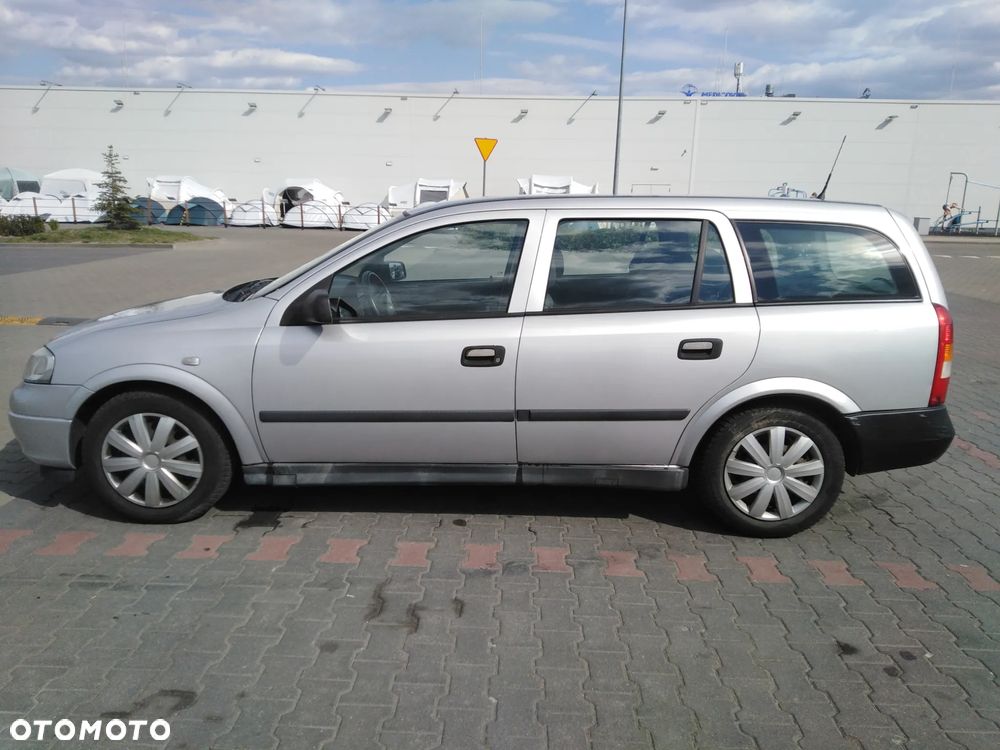 Opel Astra 1.6 Start - 2