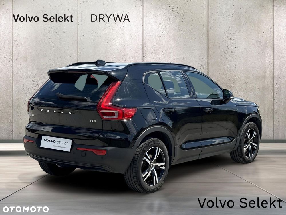 Volvo XC 40 B3 Plus Dark - 7